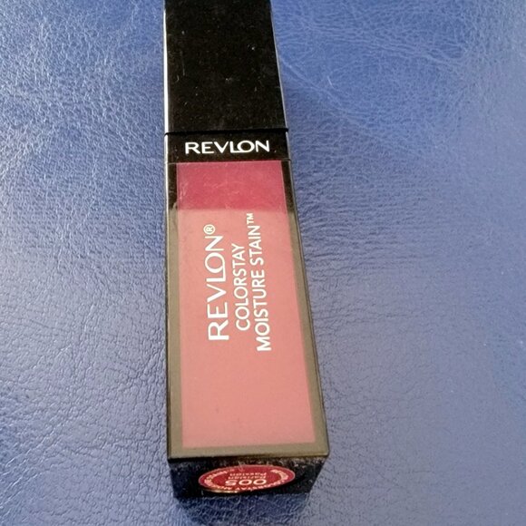 Revlon ColorStay Moisture Stain Lipstick Shade 005 Parisian Passion - Picture 2 of 11